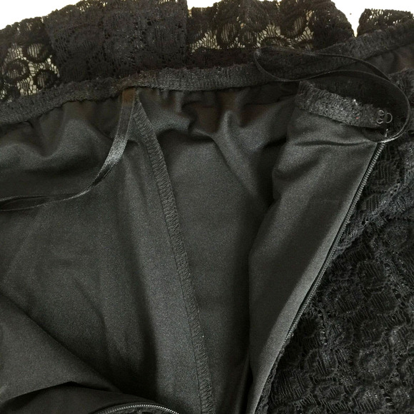 Black Lace Overlay Skirt Size 14 Lined Gypsy Boho Godet Hem Elastic Waist Zip - Picture 4 of 5